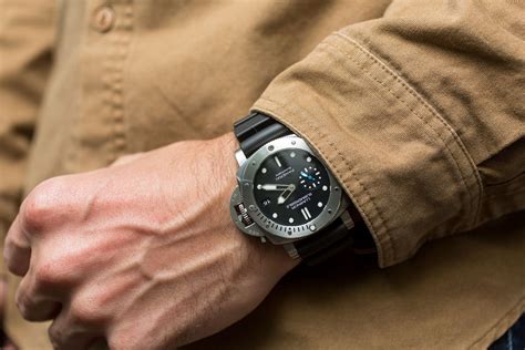 panerai luminor 42mm|panerai luminor submersible 42mm.